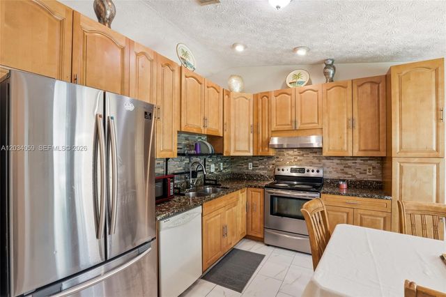2350 SW Vardon St, Port St. Lucie, FL 34953