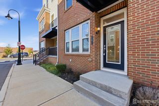 6 Bond Street, North Brunswick, NJ 08902