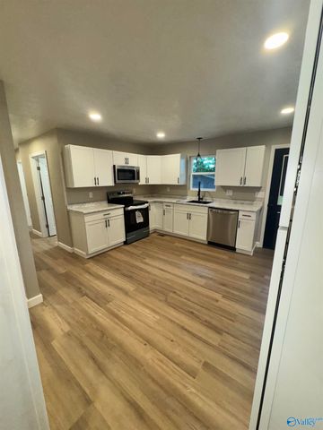 405 Stewart Avenue SE, Attalla, AL 35954