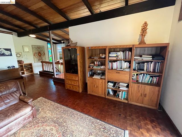 5284 Camino Alta Mira, Castro Valley, CA 94546