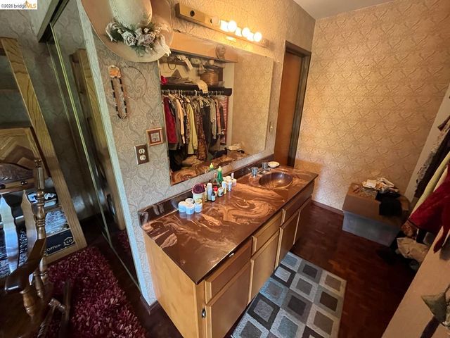 5284 Camino Alta Mira, Castro Valley, CA 94546