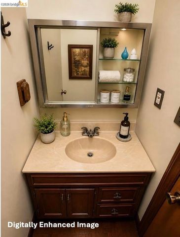 5284 Camino Alta Mira, Castro Valley, CA 94546