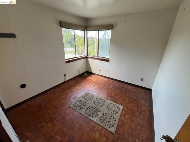 5284 Camino Alta Mira, Castro Valley, CA 94546