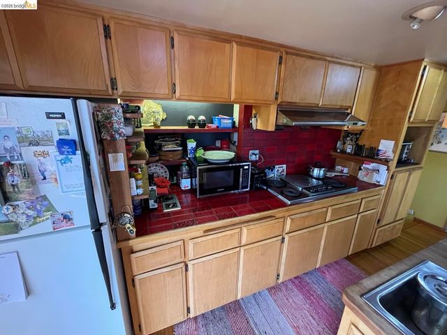 5284 Camino Alta Mira, Castro Valley, CA 94546
