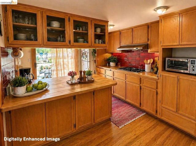 5284 Camino Alta Mira, Castro Valley, CA 94546