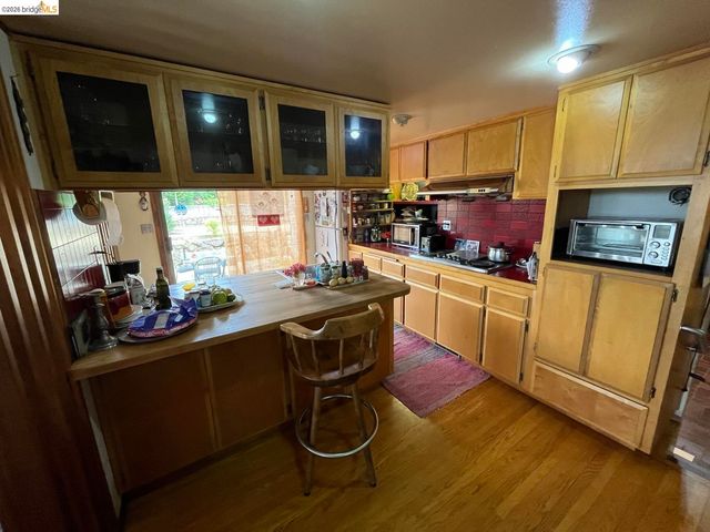 5284 Camino Alta Mira, Castro Valley, CA 94546