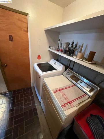5284 Camino Alta Mira, Castro Valley, CA 94546