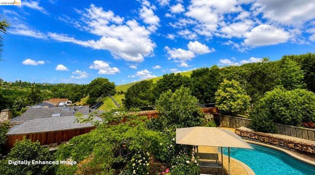 5284 Camino Alta Mira, Castro Valley, CA 94546