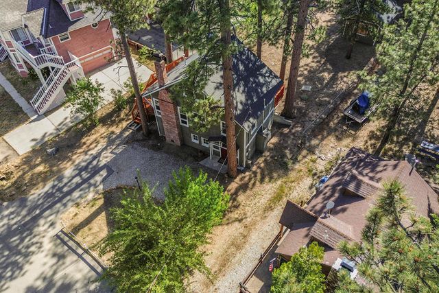 195 Elgin Road, Big Bear, CA 92315
