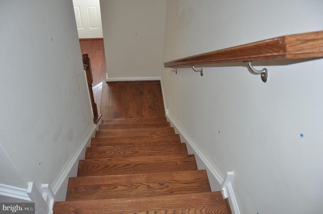 905 SUSAN CIR, North Wales, PA 19454