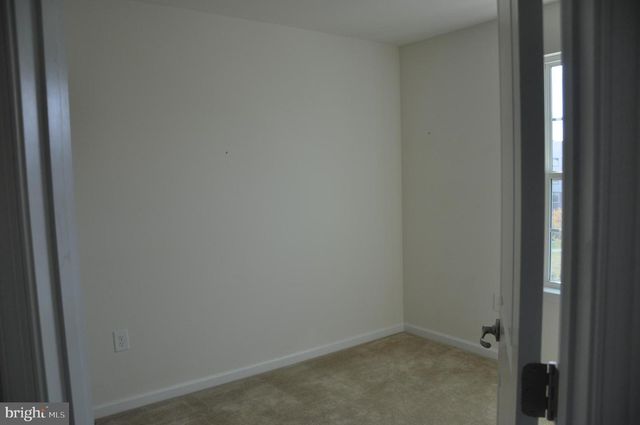 905 SUSAN CIR, North Wales, PA 19454
