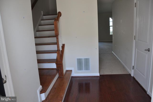 905 SUSAN CIR, North Wales, PA 19454