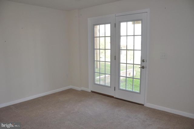 905 SUSAN CIR, North Wales, PA 19454