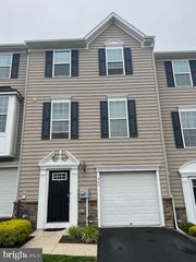 905 SUSAN CIR, North Wales, PA 19454
