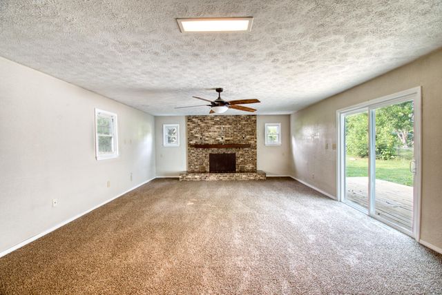 203 W King Drive, Willard, MO 65781
