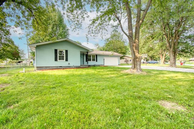203 W King Drive, Willard, MO 65781