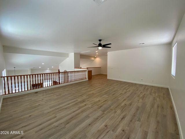 8777 W HAYWARD Avenue, Glendale, AZ 85305