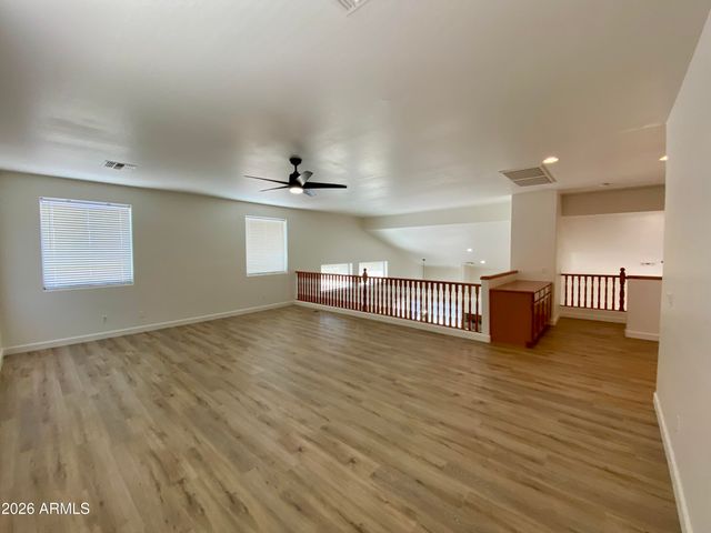 8777 W HAYWARD Avenue, Glendale, AZ 85305