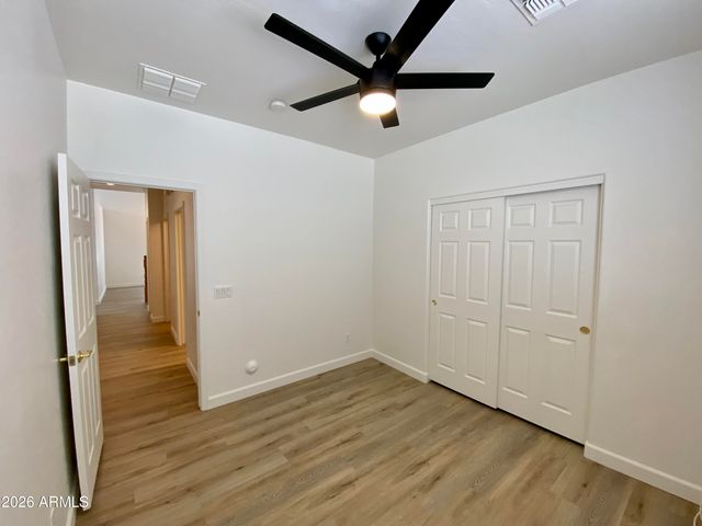 8777 W HAYWARD Avenue, Glendale, AZ 85305