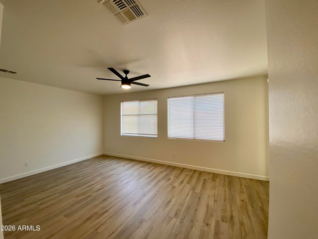 8777 W HAYWARD Avenue, Glendale, AZ 85305