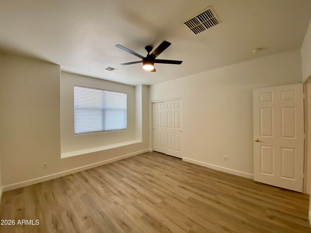 8777 W HAYWARD Avenue, Glendale, AZ 85305