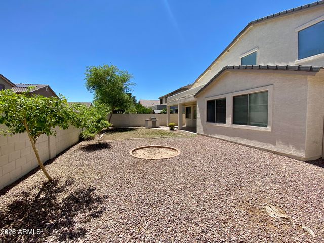8777 W HAYWARD Avenue, Glendale, AZ 85305