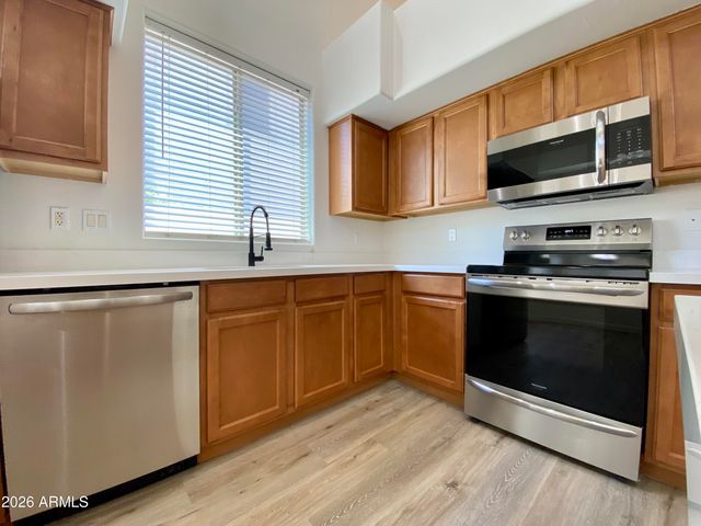 8777 W HAYWARD Avenue, Glendale, AZ 85305