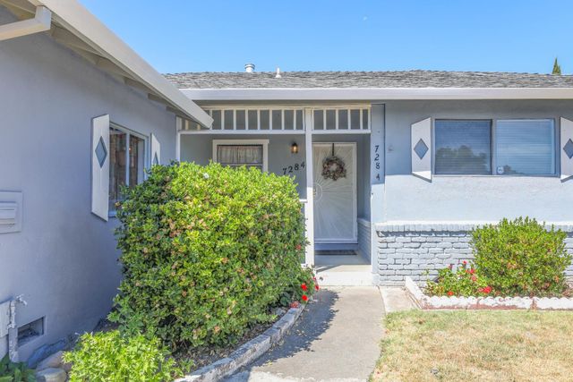 7284 Cromwell Way, Sacramento, CA 95822