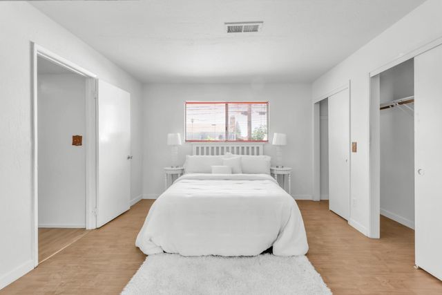 7284 Cromwell Way, Sacramento, CA 95822