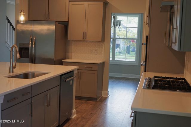 6 Stone Hearth Court, Bluffton, SC 29909