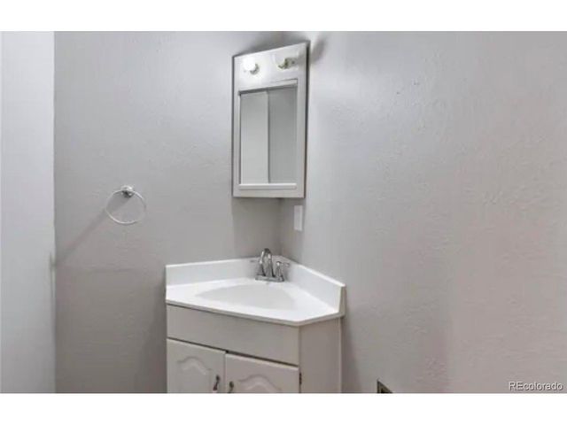 11906 E Canal Dr, Aurora, CO 80011