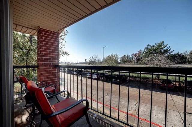 4400 Hemingway Drive 215, Oklahoma City, OK 73118