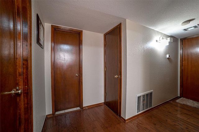 4400 Hemingway Drive 215, Oklahoma City, OK 73118