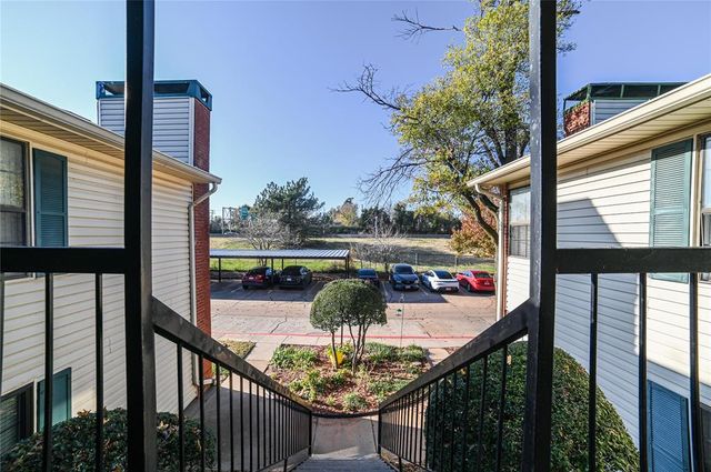 4400 Hemingway Drive 215, Oklahoma City, OK 73118