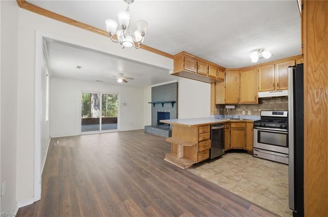 1818 Tulane RD, Norfolk, VA 23518