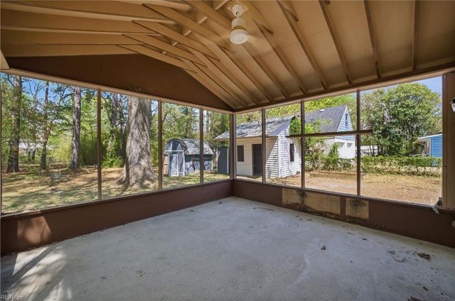 1818 Tulane RD, Norfolk, VA 23518