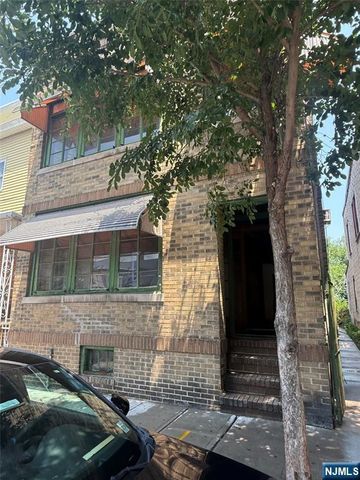 414 40th Street, Union City, NJ 07087