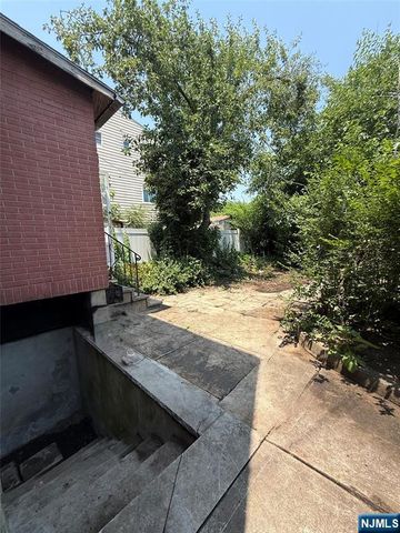 414 40th Street, Union City, NJ 07087