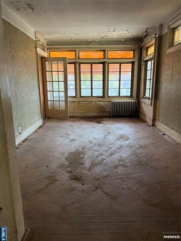 414 40th Street, Union City, NJ 07087