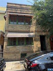 414 40th Street, Union City, NJ 07087