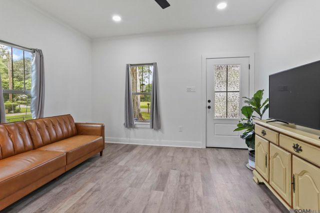 1701 Glenmora Ave, Jackson, LA 70748