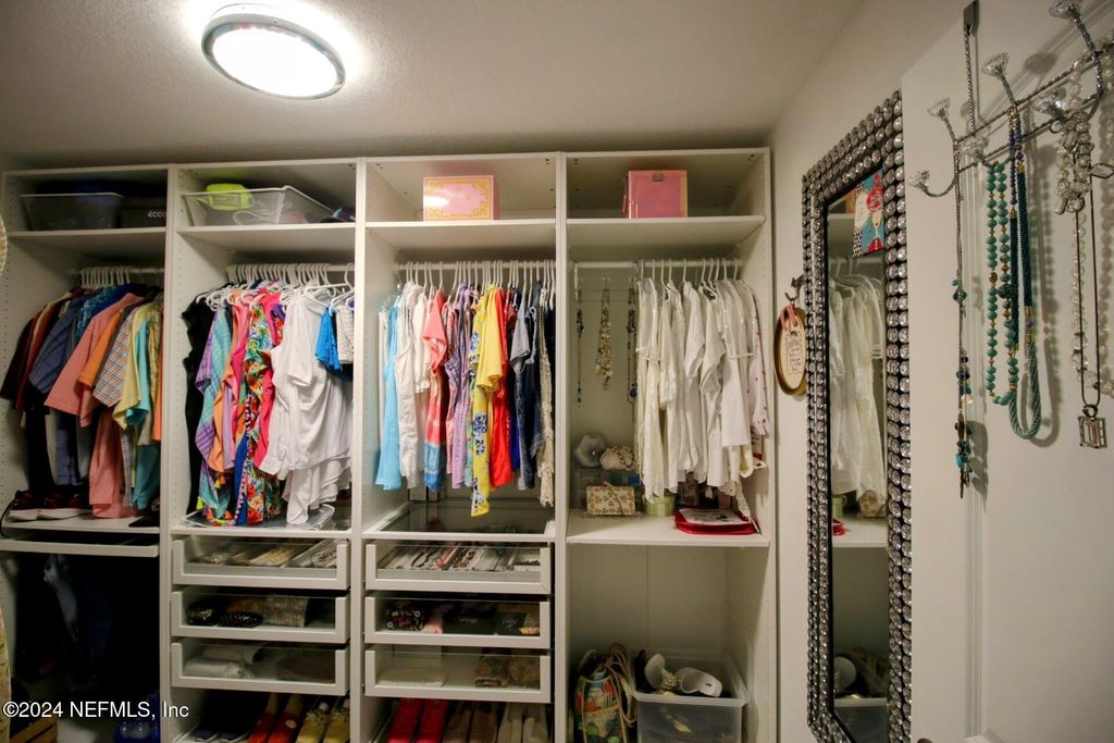 Image 10 of property listing at 78236 SADDLE ROCK Road, Yulee, FL 32097