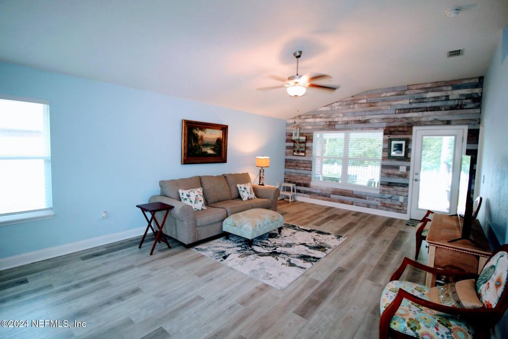 Image 29 of property listing at 78236 SADDLE ROCK Road, Yulee, FL 32097
