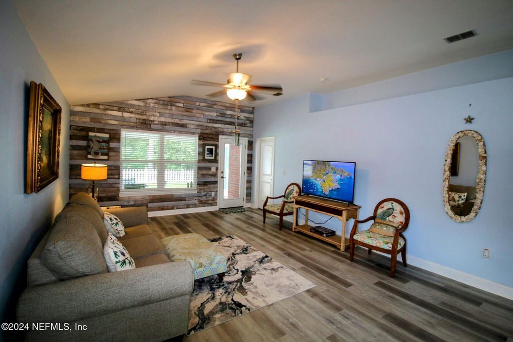 Image 30 of property listing at 78236 SADDLE ROCK Road, Yulee, FL 32097