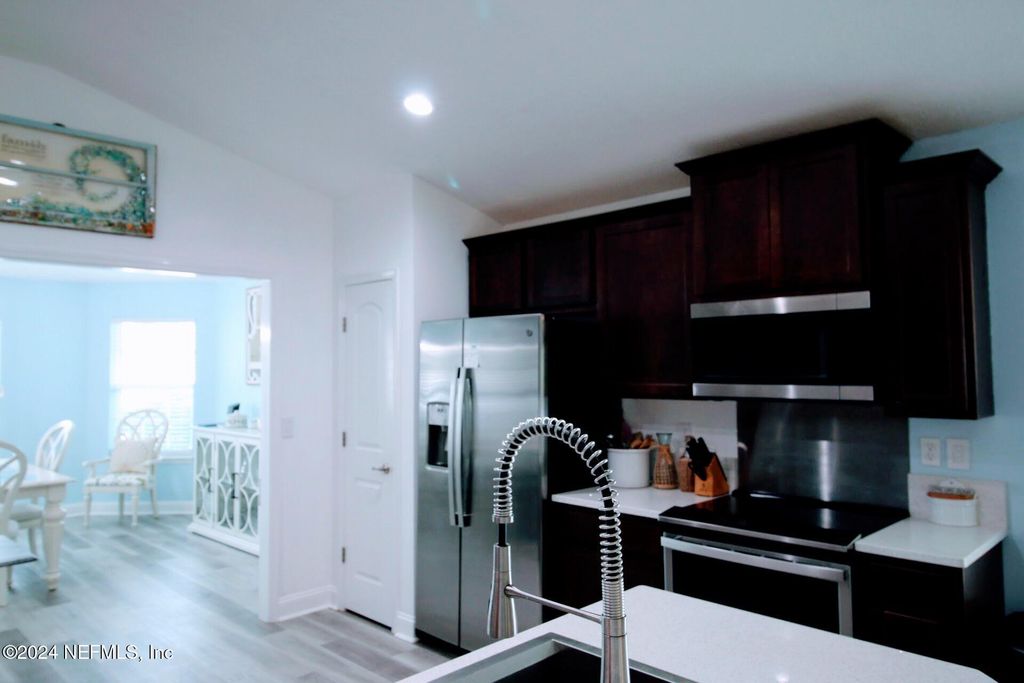 Image 31 of property listing at 78236 SADDLE ROCK Road, Yulee, FL 32097