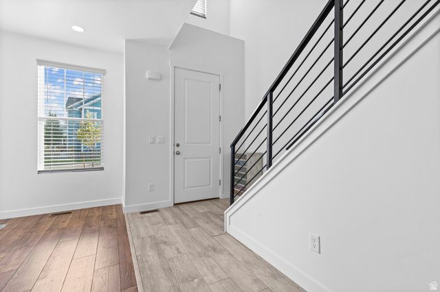 10643 S LAMOND DR, South Jordan, UT 84009