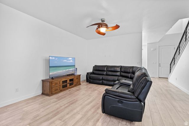 10643 S LAMOND DR, South Jordan, UT 84009