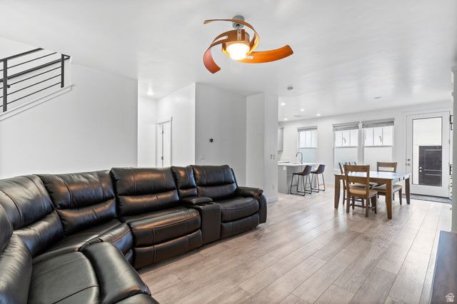 10643 S LAMOND DR, South Jordan, UT 84009