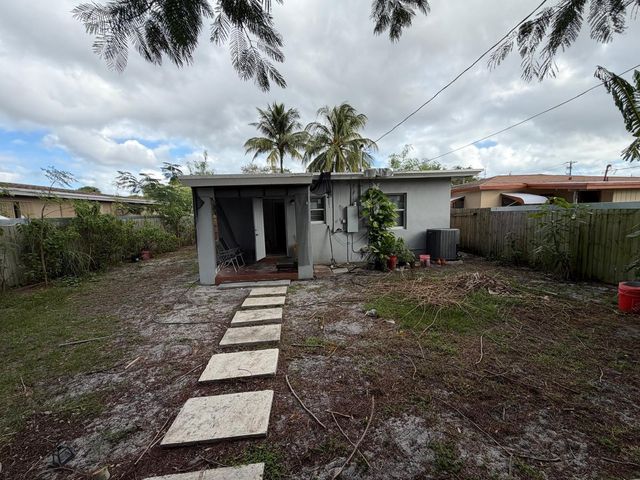 405 NW 18th Avenue, Fort Lauderdale, FL 33311