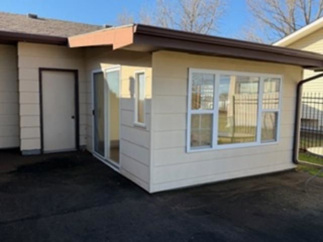 1928 E Ravena ST, Park City, KS 67219